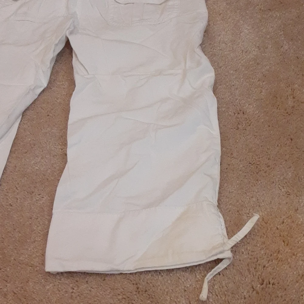 2/$12 or 5/$25 White Bermuda shorts, 10 SLIM - Picture 3 of 6